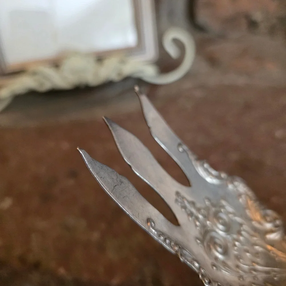 Wm Rogers & Son AA Remembrance Silverplate Cold Meat Fork Ornate Victorian 8.5in